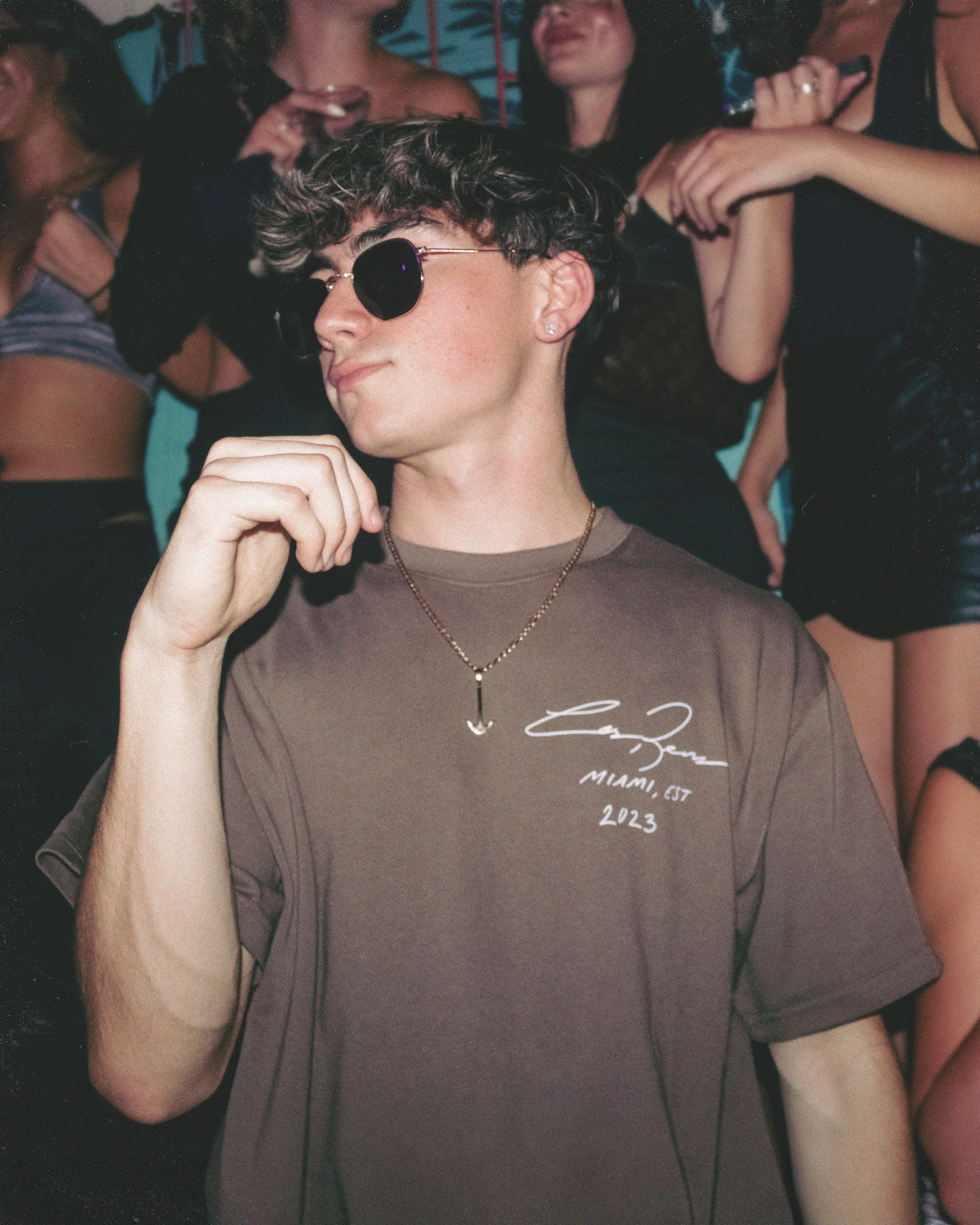 Signature Tee - Mocha